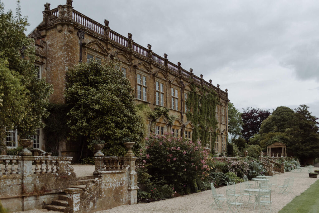 brympton-house-uppercross-netflix-persuasion-film-locations-the-curtsy